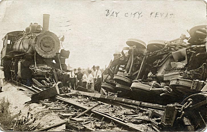 bc_trainwreck_1916.jpg