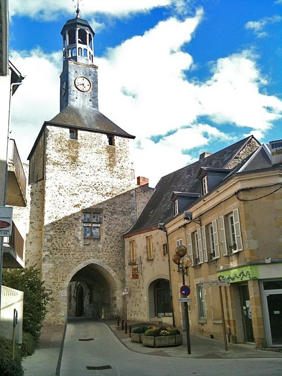 Beffroi-de-Vierzon.jpg