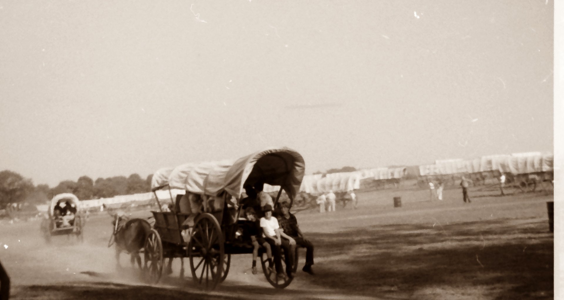 Bicentennial wagon tran Valley Fordge Pa 1976 2.JPG