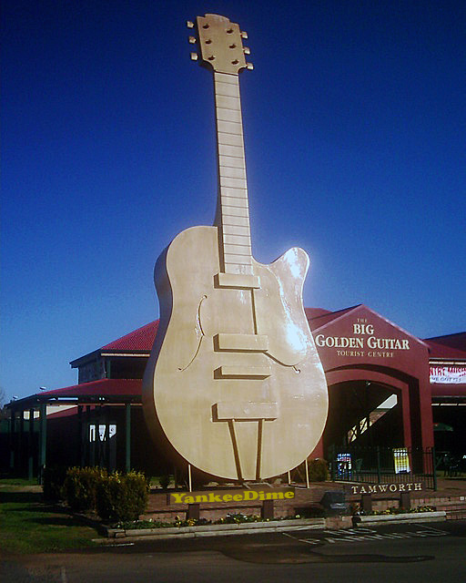 BIG GOLD GUITAR copy.jpg