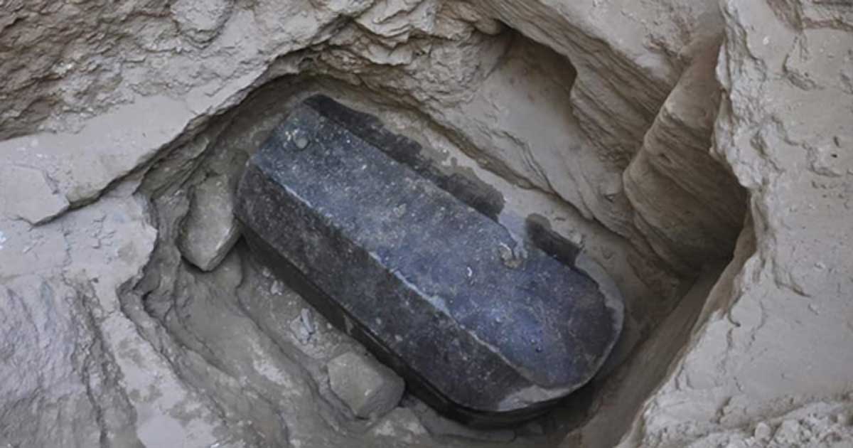 black-sarcophagus-in-Alexandria.jpg