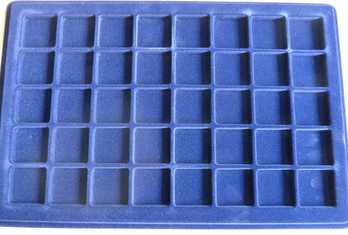 blue-velvet-coin-tray-with-15-x-50mm-compartments-[3]-434-p.jpg