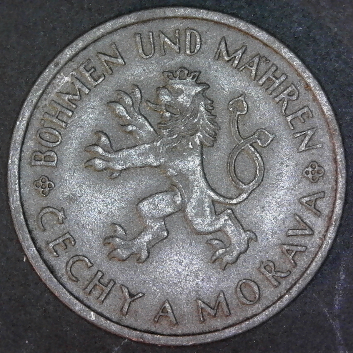 Bohemia and Moravia 1 Koruna obv.jpg