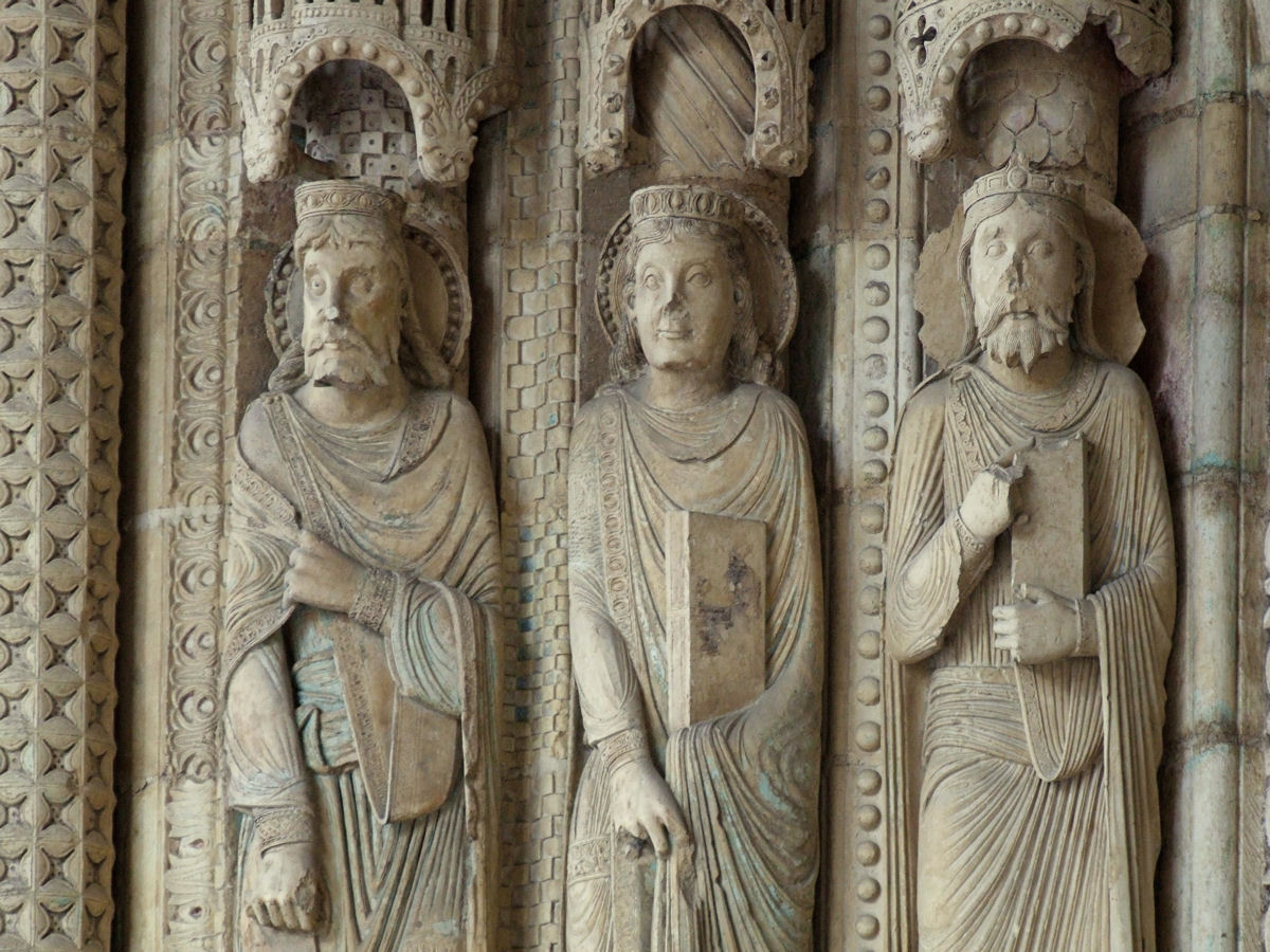 Bourges Cathedral Romanesque sculptures.jpg