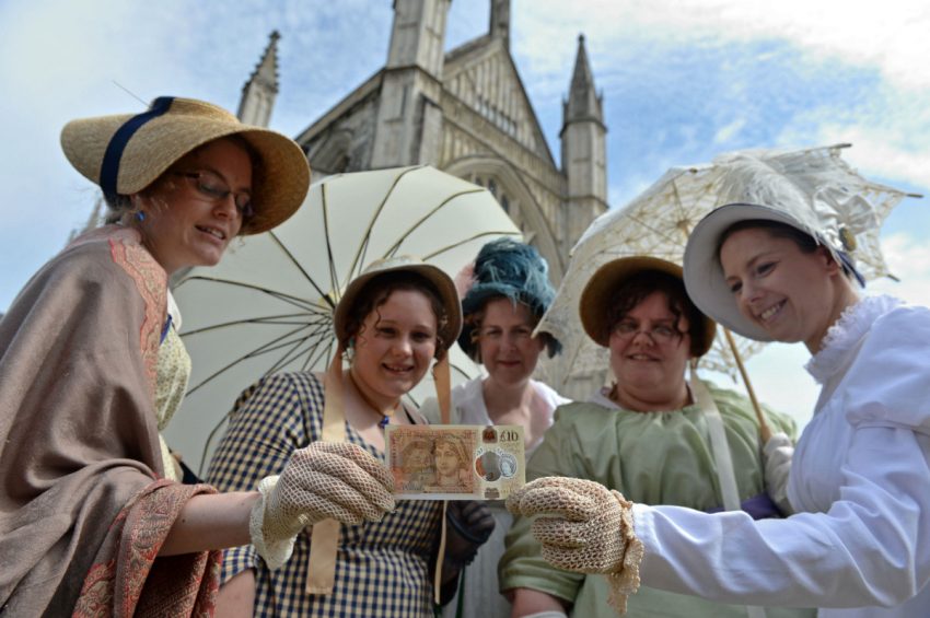 british-10-pound_jpg_size_custom_crop_850x565.jpg