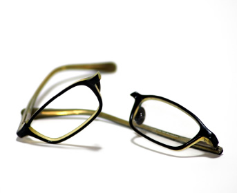 broken-glasses.jpg