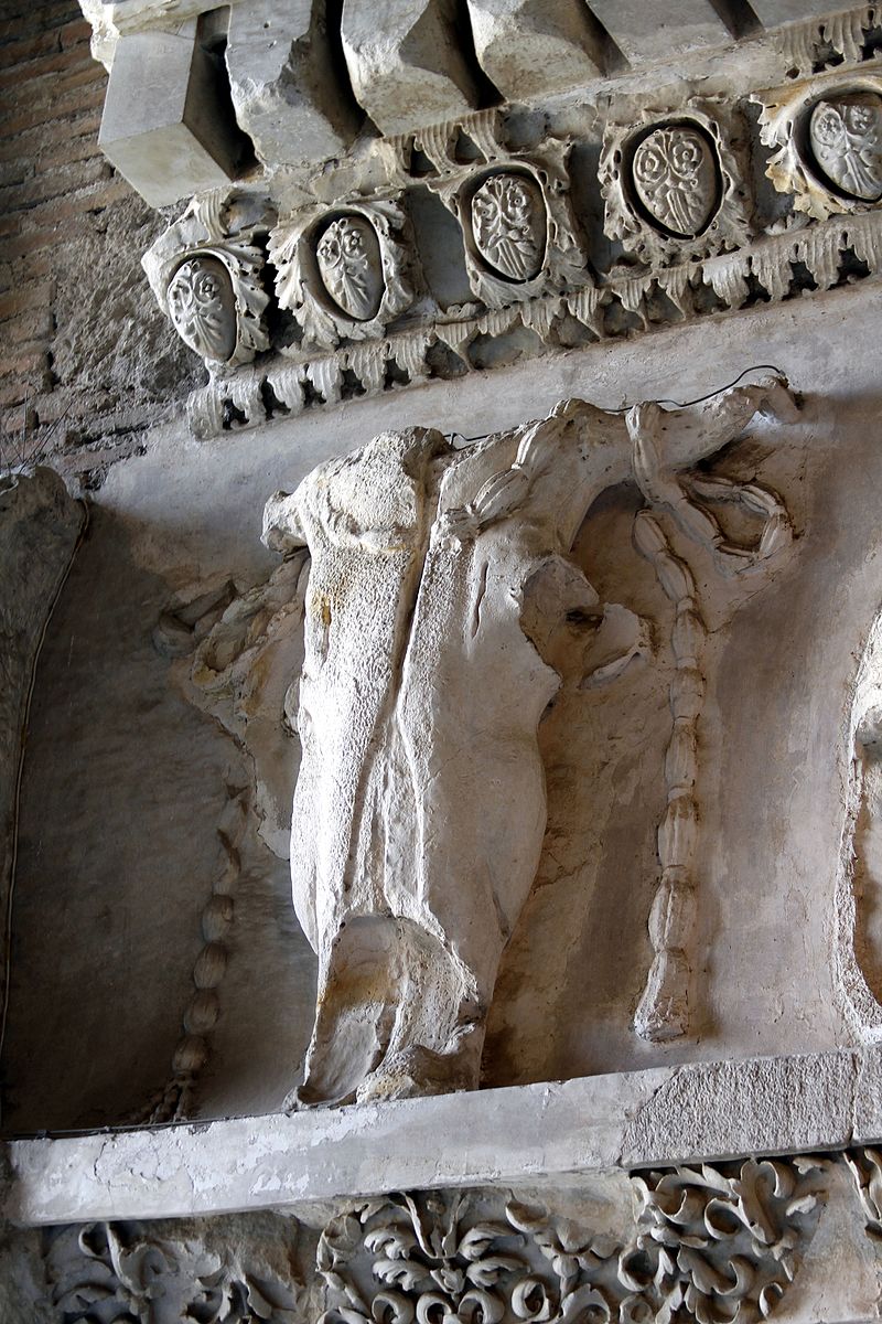 Bucranium_-_Frieze_-_Temple_of_Vespasian_-_Tabularium_-_Rome_2016_(3).jpg