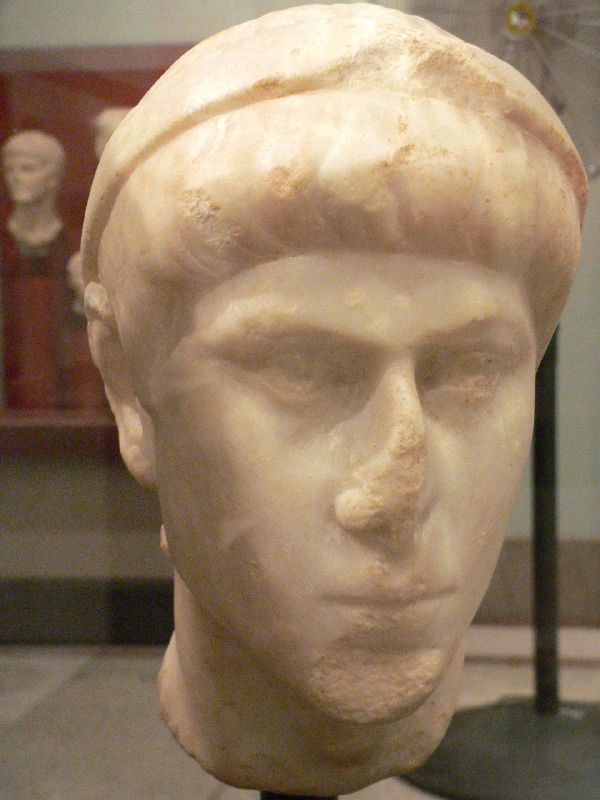 Bust_of_Constantius_II_(Mary_Harrsch).jpg