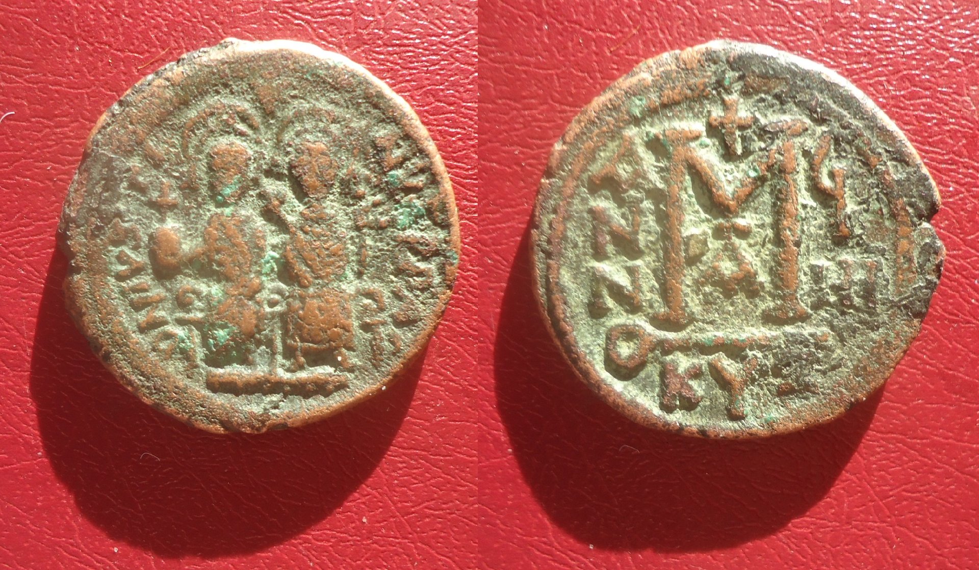 Byz - Justin II - Cyzicus follis lot Sep 2020 (0).jpg