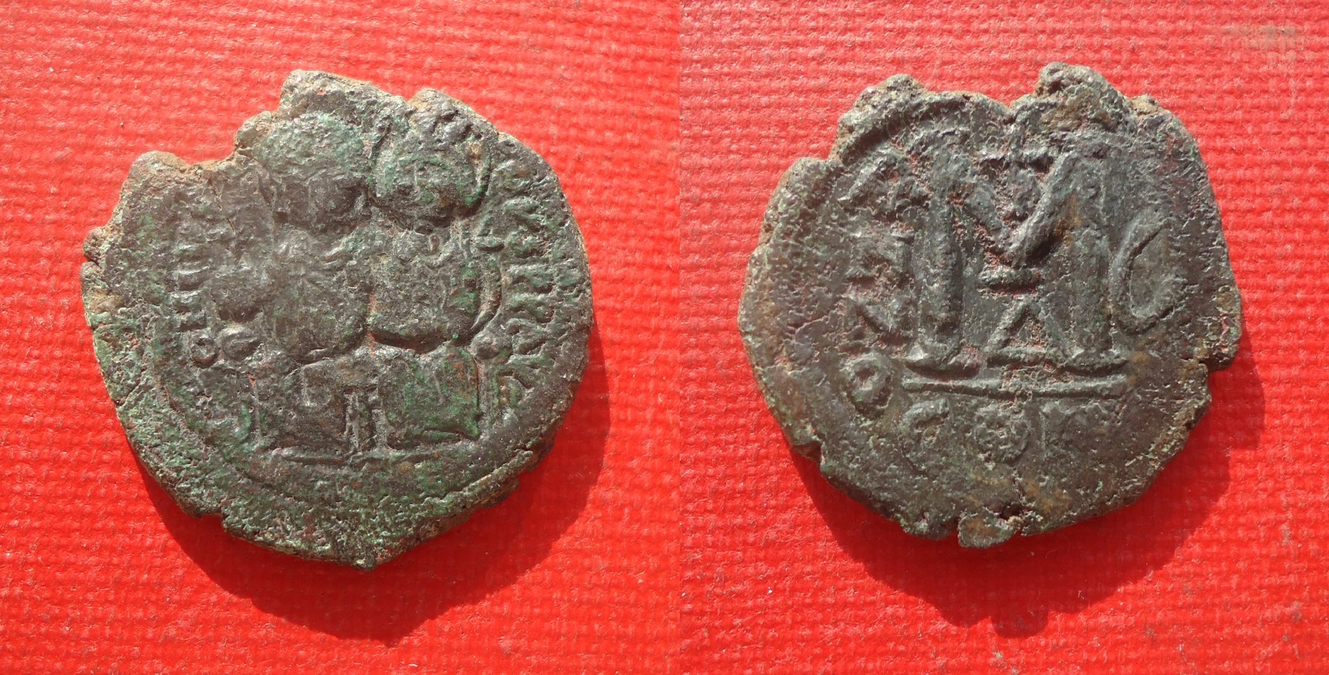 Byz - Justin II follis Constant. Nov 2019 (0).jpg