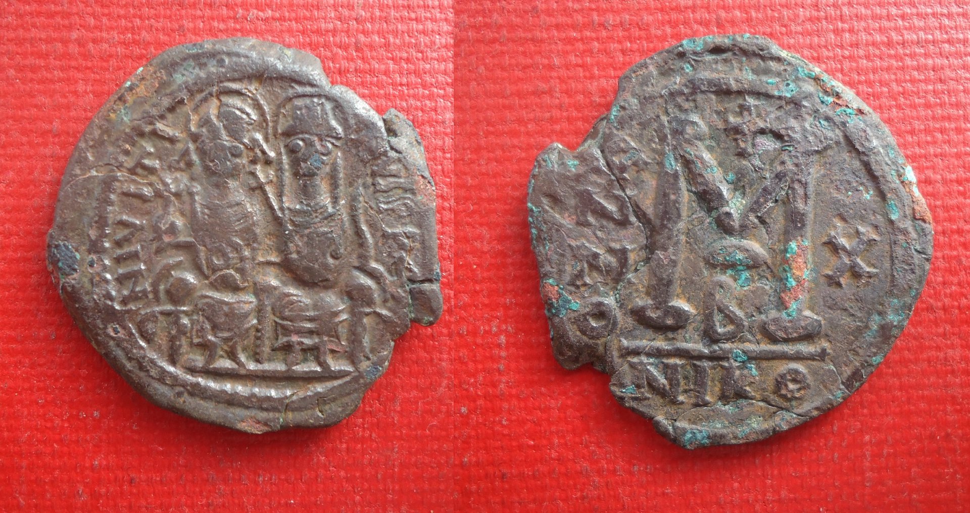 Byz - Justin II Nicomedia Follis Dec 2019 (0).jpg