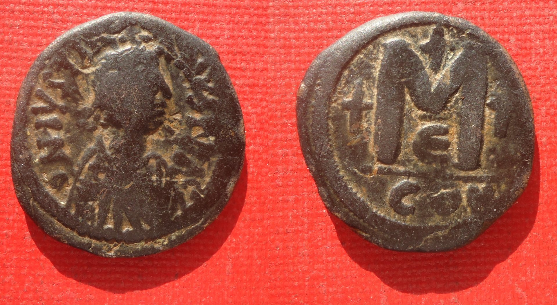 Byz - Justinian I follis Const. Dec 2019 (0).jpg