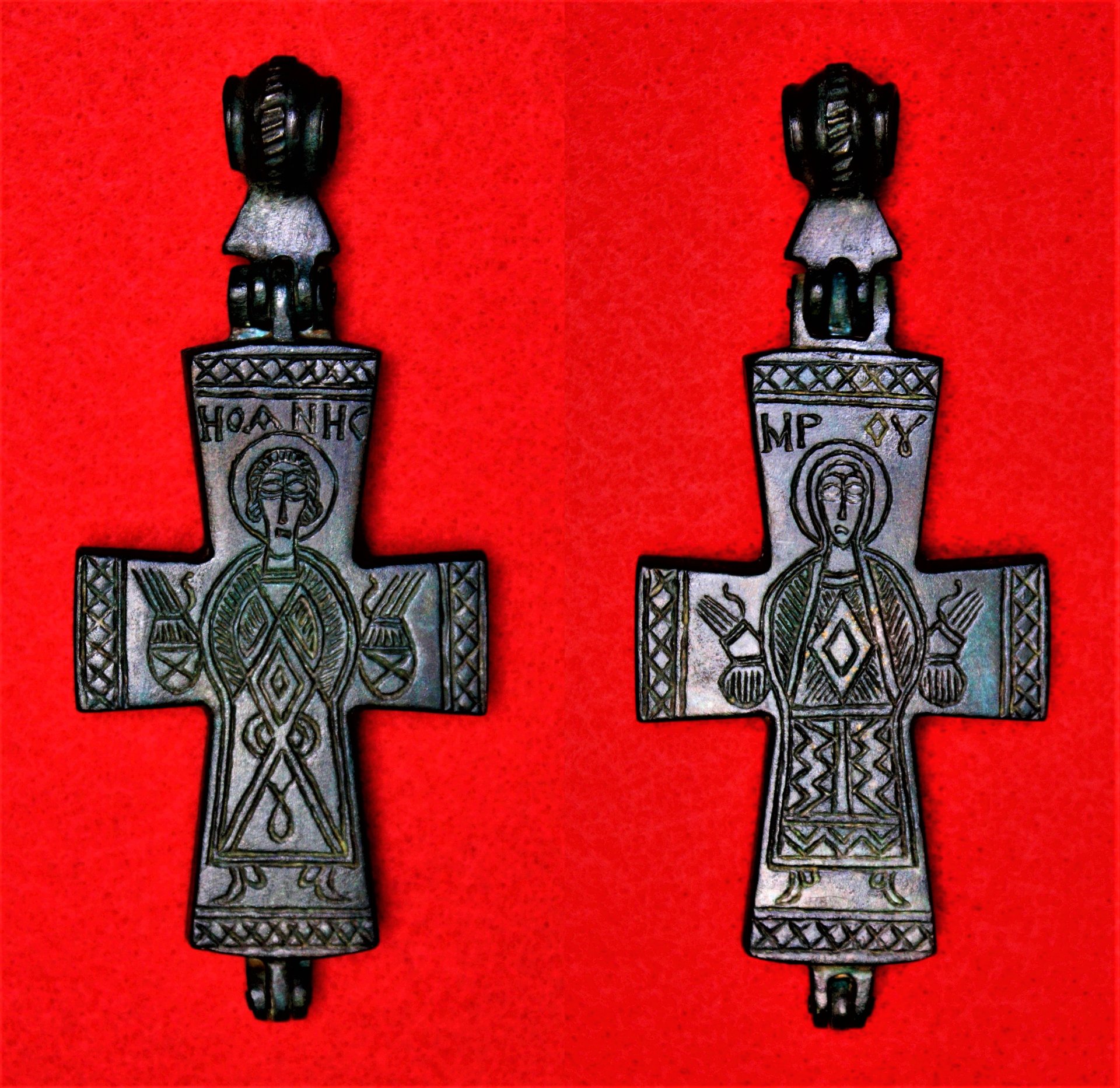 Byzantine Encolpian, 9th-11th Century.jpg