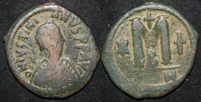 BZ Justinian I 527-565 CE AE Folles 30mm 17g 40 Nummi M monogram.jpg
