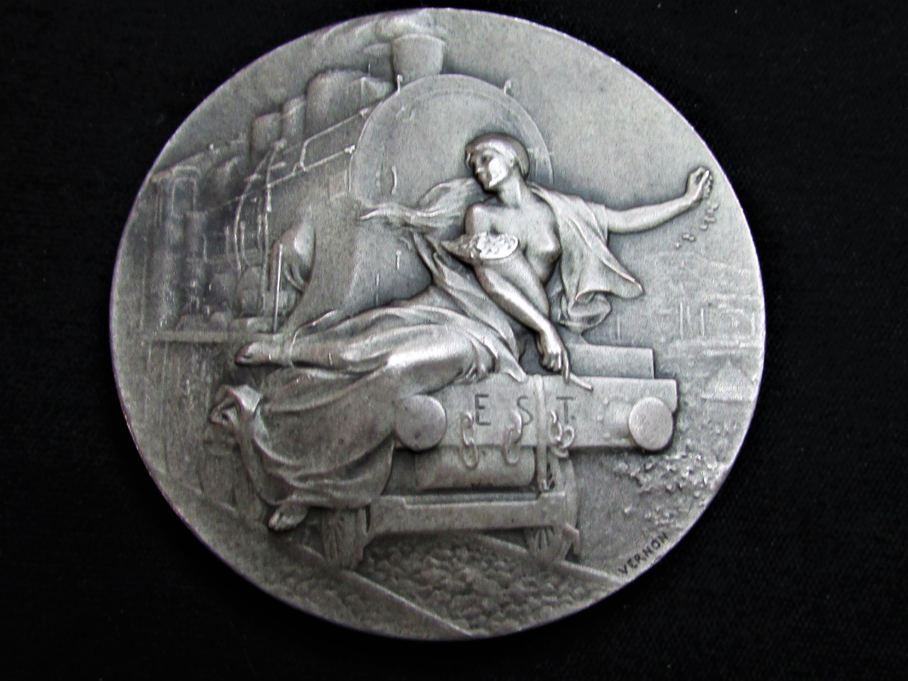 (c. 1890) Vernon Silver Train Medal - obverse.JPG