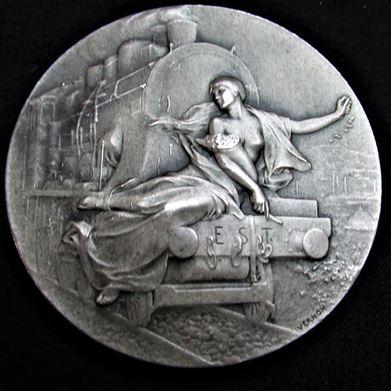 (c. 1890) Vernon Silver Train Medal - obverse.JPG