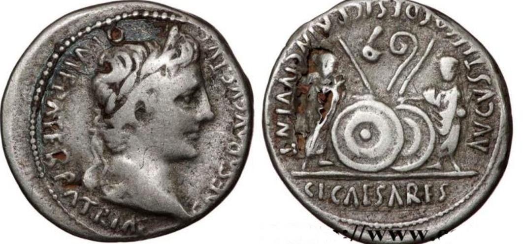 Caesar Augustus Denarius.jpg