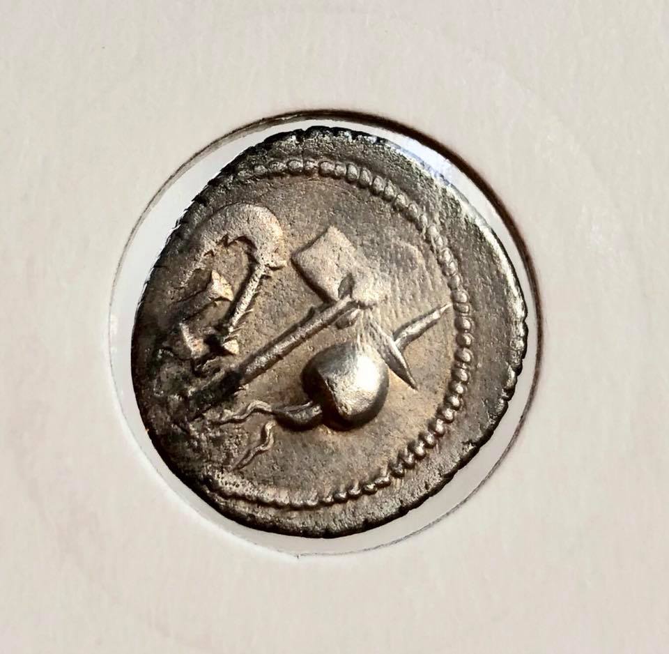caesar denarius 2.jpg