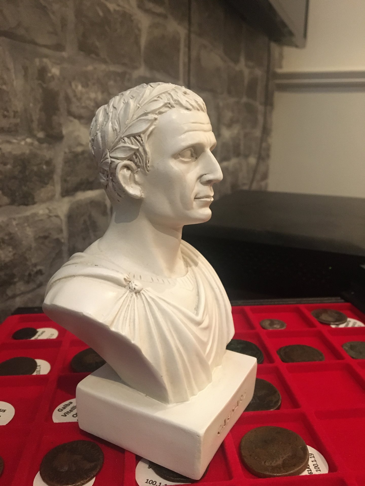Caesar Statue1.jpg