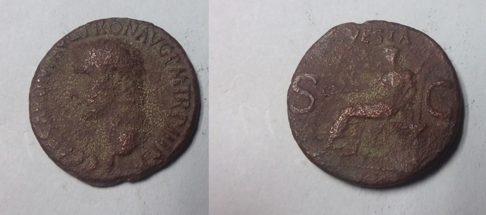 Caligula Large 27mm AE As Vesta 42.jpg