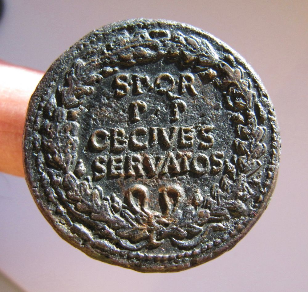Caligula Sestertius Wreath-Rev - 1_opt.jpg