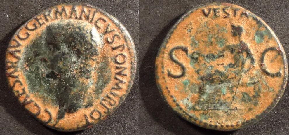 Caligula Vesta AE As-crop ArtCoinsRoma ACR e-8 771.jpg