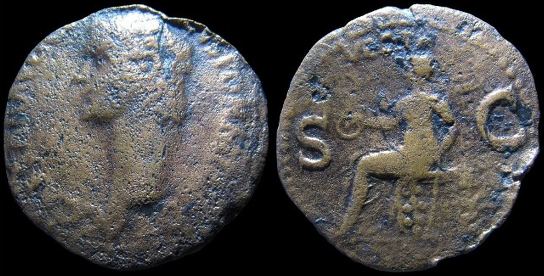 CALIGULA - Vesta RIC Rome 38.jpg