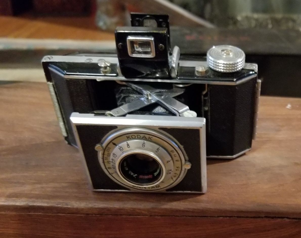 camera deco.jpg