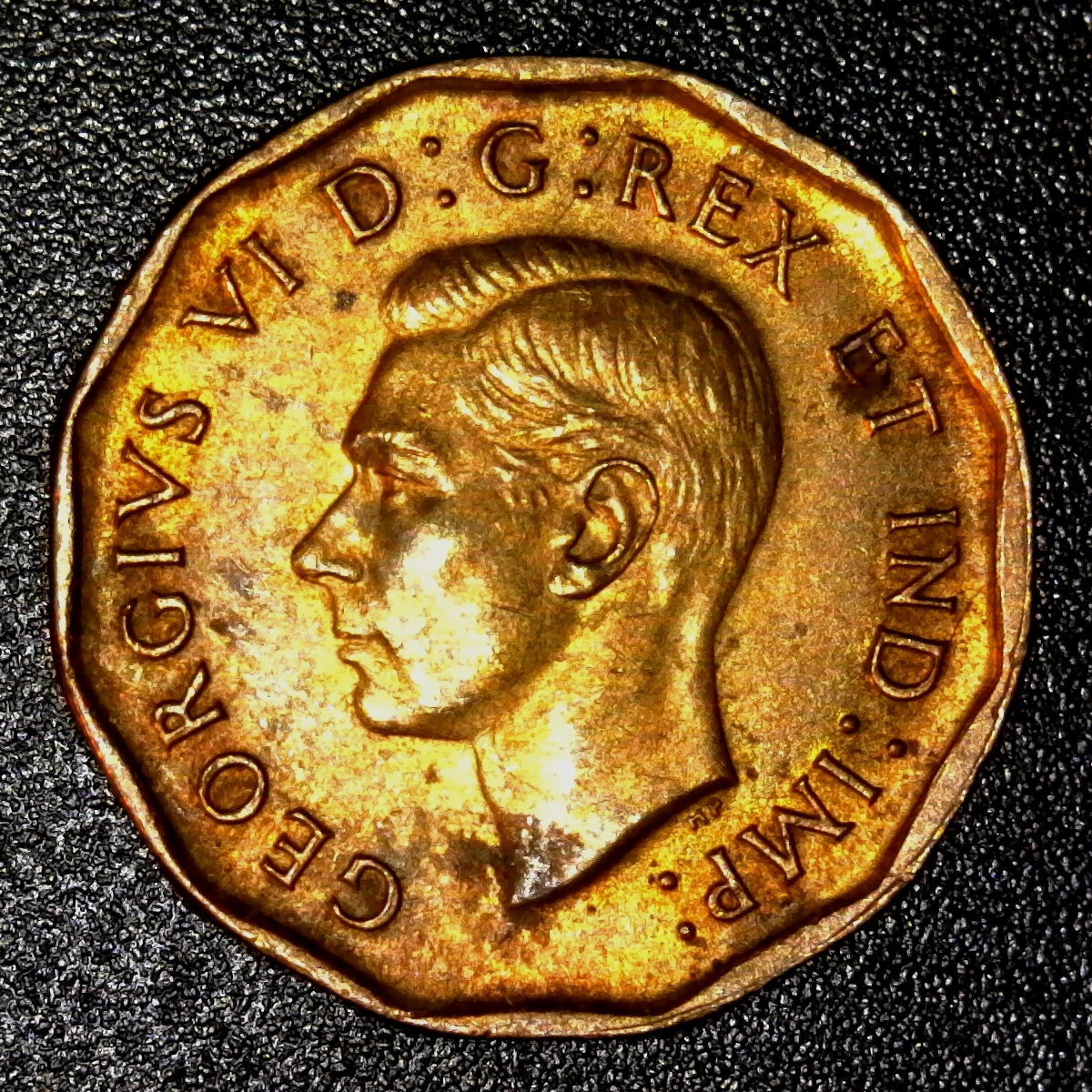 Canada 5 Cents 1942 reverse less 10.jpg