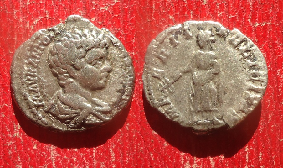 Caracalla - Denarius IMPERII FELICITAS RIC 9 - MINE Nov 22 (0.10).jpg