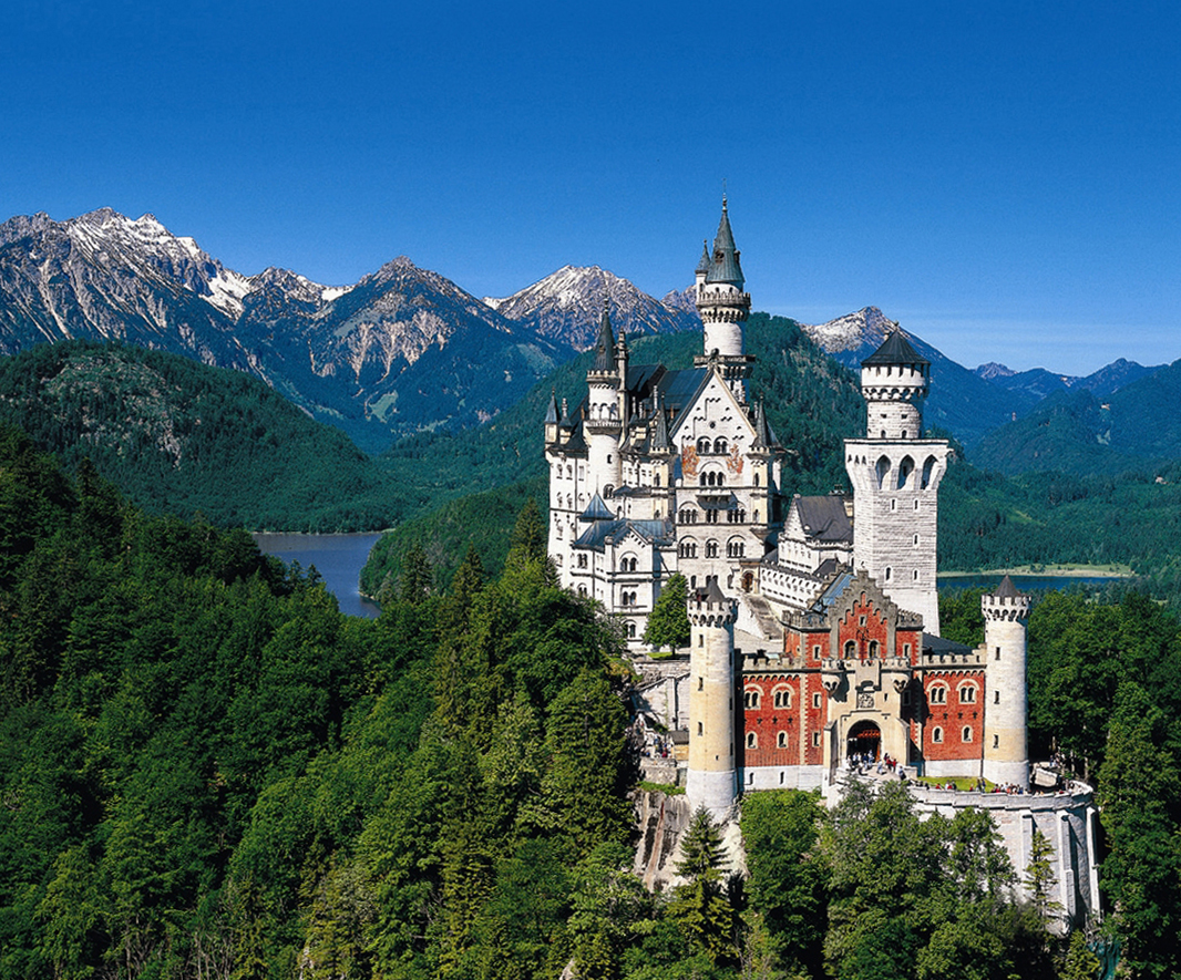 Castle_Neuschwanstein.jpg