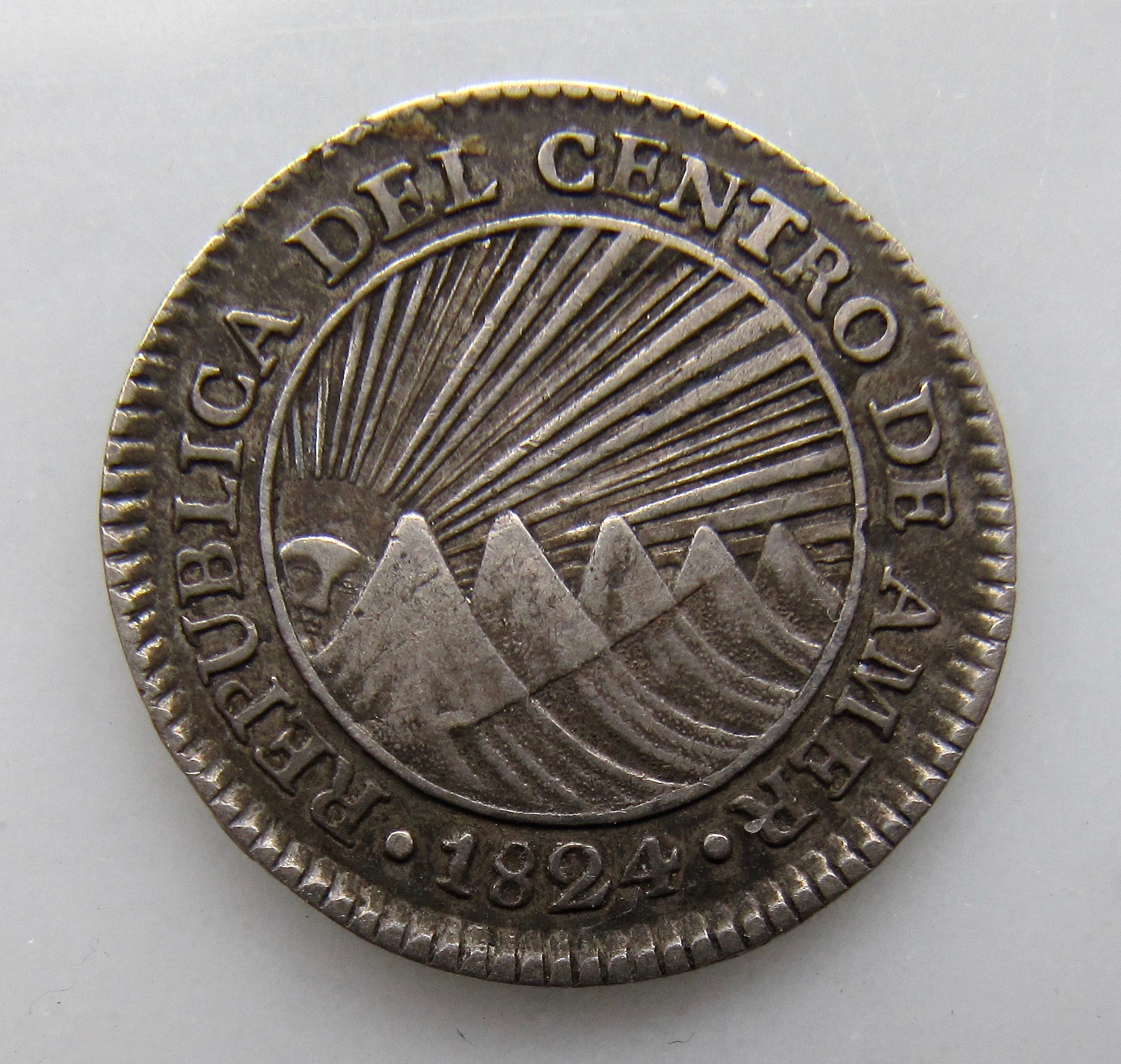 Central American Republic 1 real 1824 REV1 n - 1.jpg