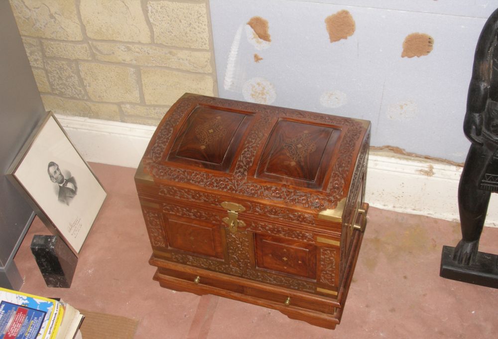 chest domed inlayed1.jpg