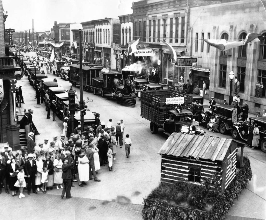 chi-hist-elgin-parade-20130131 chicago tribune.png