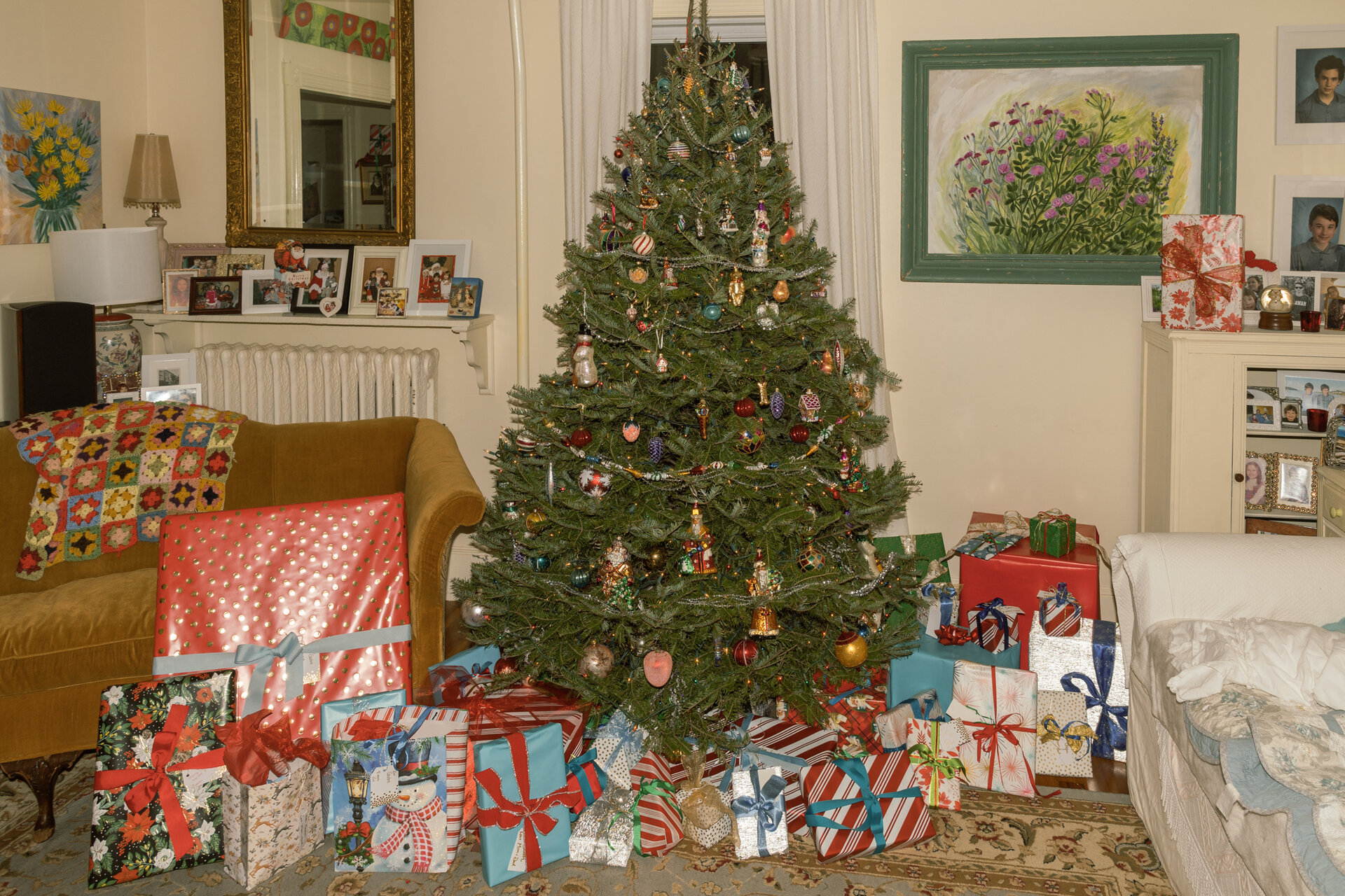 Christmas Tree 2022-3944.jpg