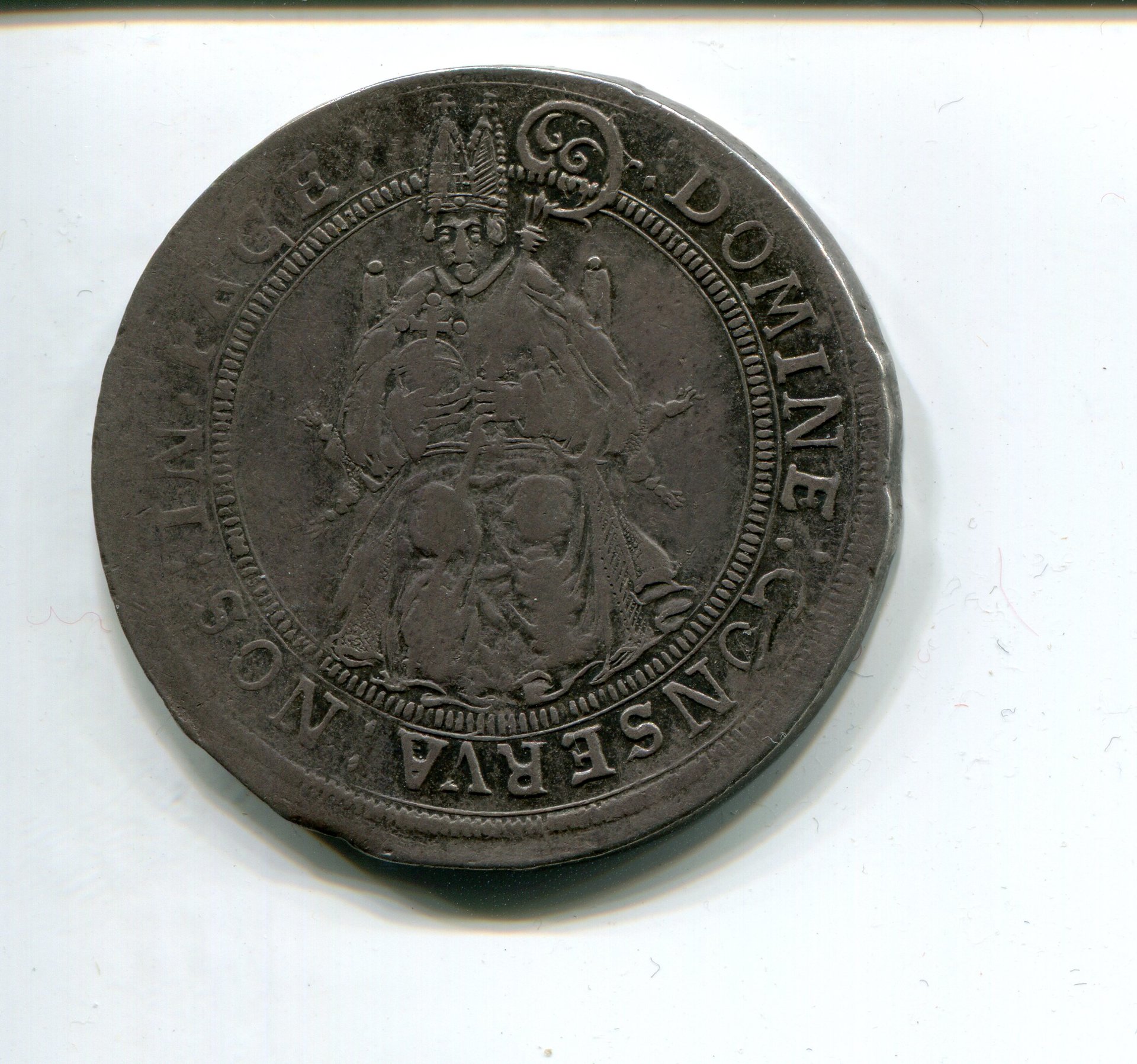 Chur Bishop Johann V Flugi Taler nd 1620 rev 327.jpg