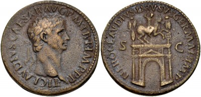 Claudius - Arch Sestertius CNG Cavino.jpg