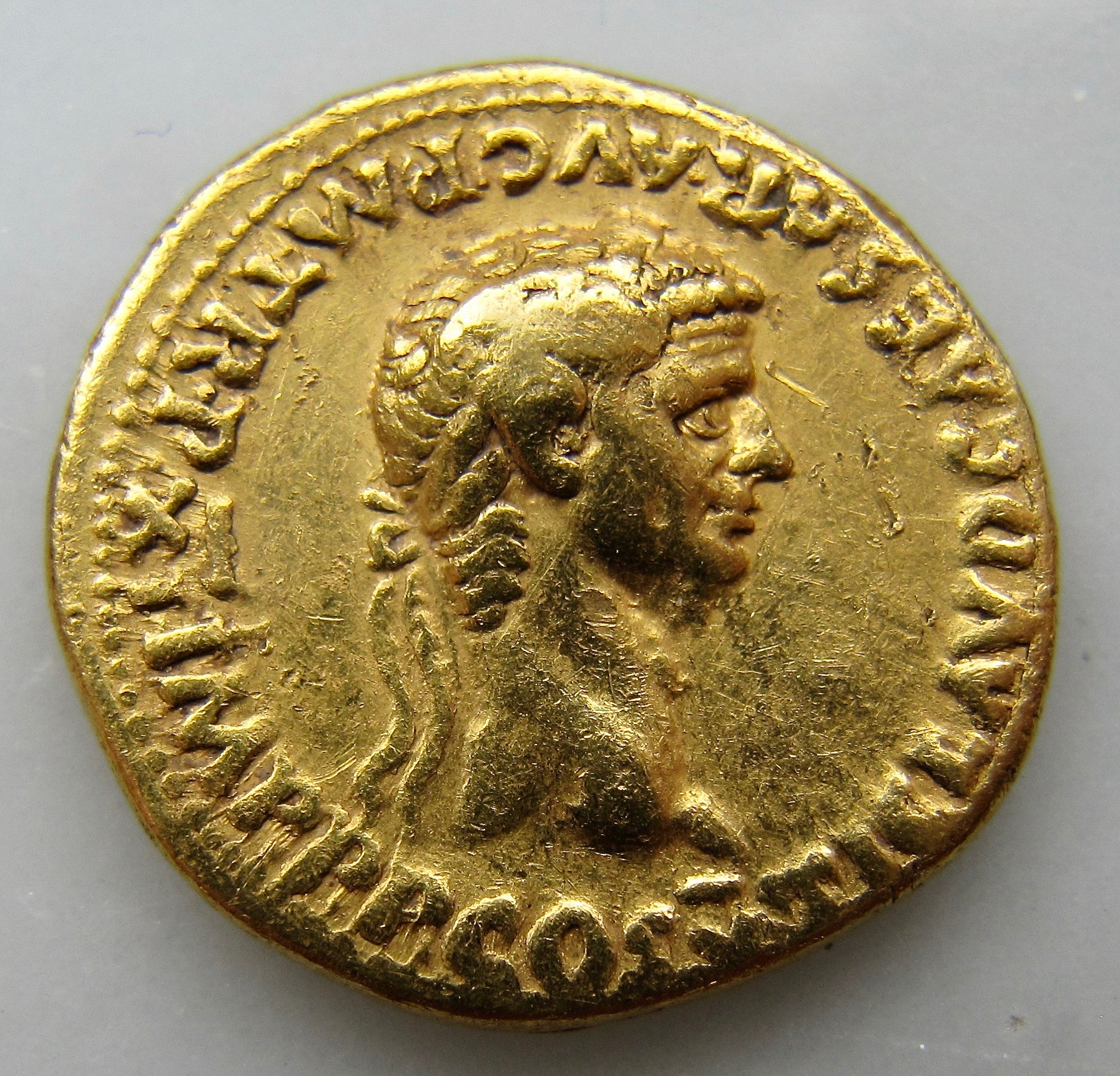 Claudius Aureus wreath smaller size OBV1 N  - 1.jpg