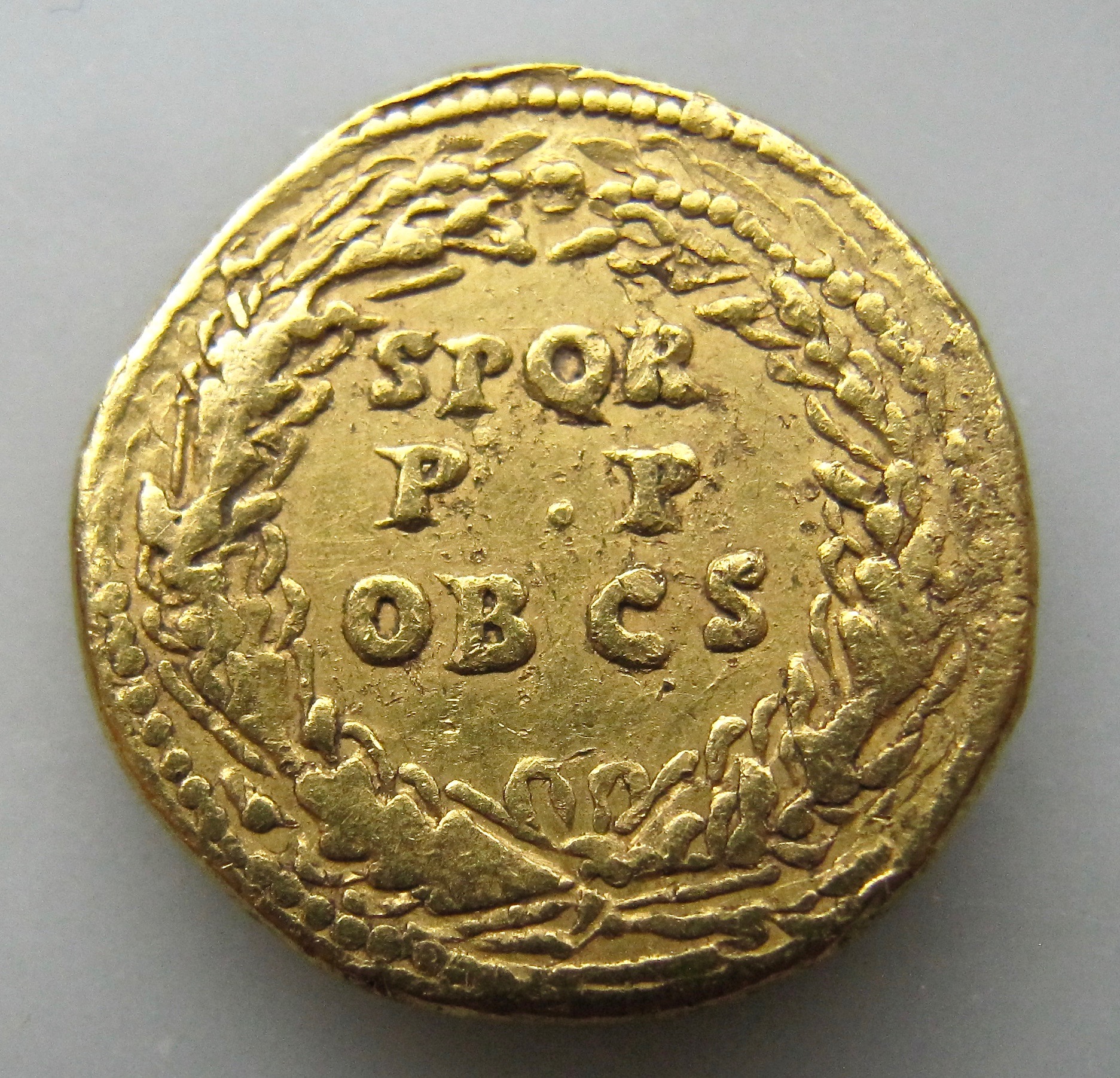 Claudius Aureus wreath smaller size REV1 N  - 1.jpg