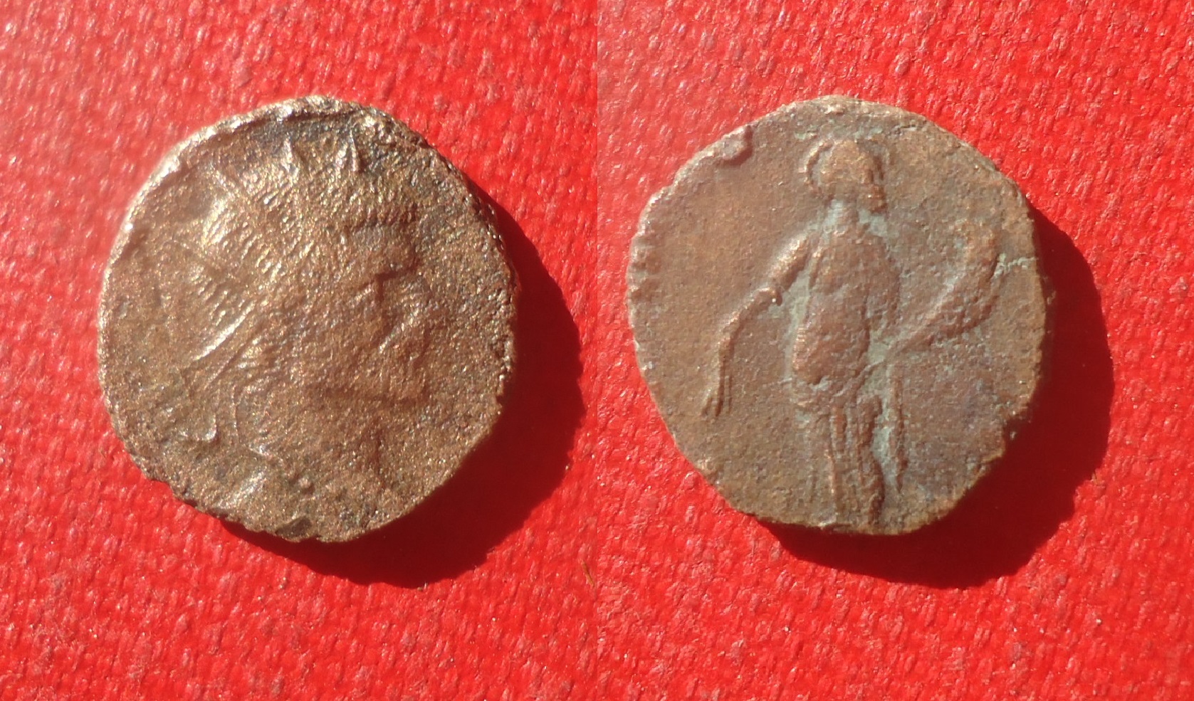 Claudius II - Ant. Annona halo lot Jul 2020 (0).jpg