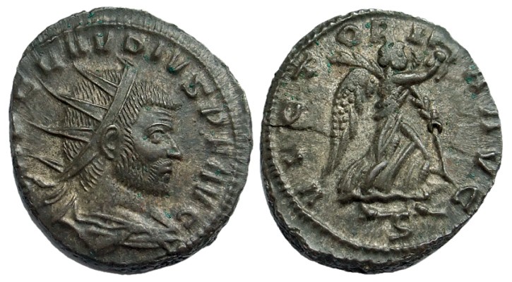 claudius2400vic.jpg