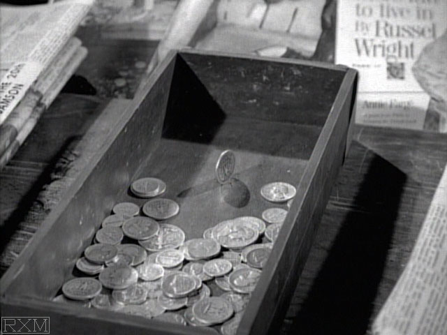 cnsmovtv_twilightzone_penny_14.jpg