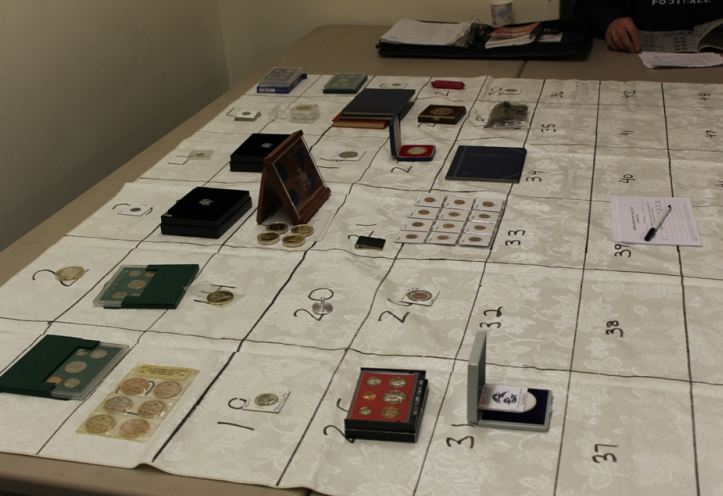 Coin club,bee, zesus 003_opt.jpg