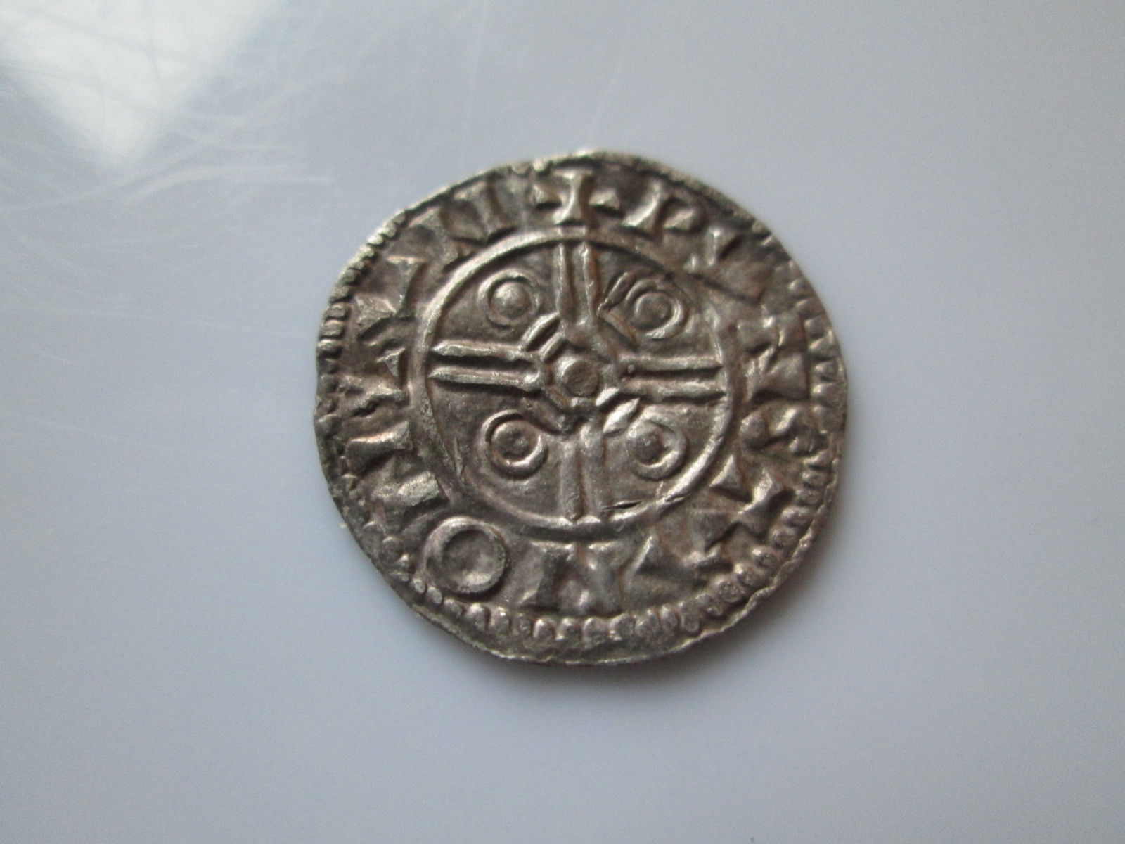 COINS, ENGLAND, CNUT, HELMET, REV..jpg