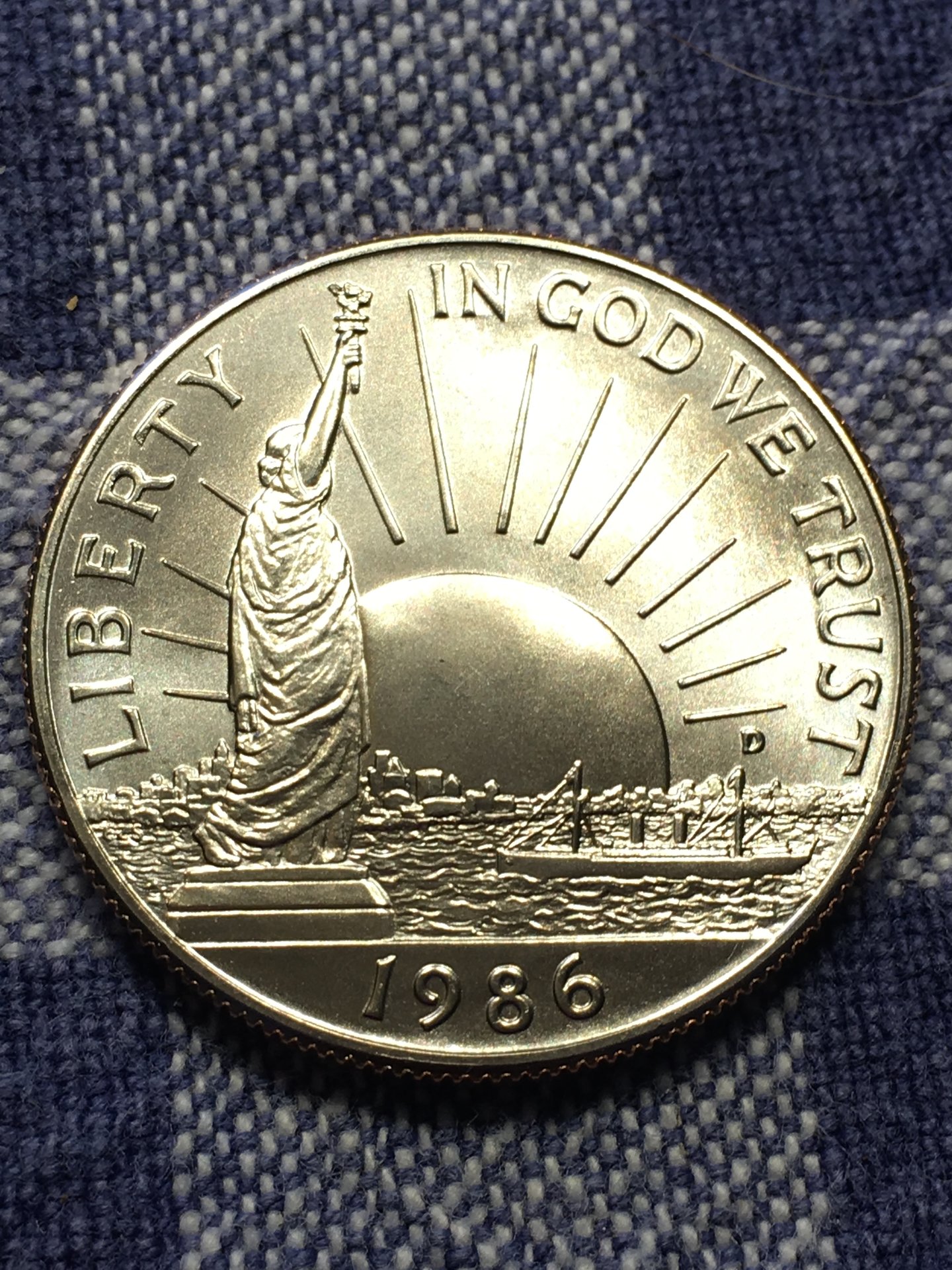 commemorative immigration half dollar obverse .JPG