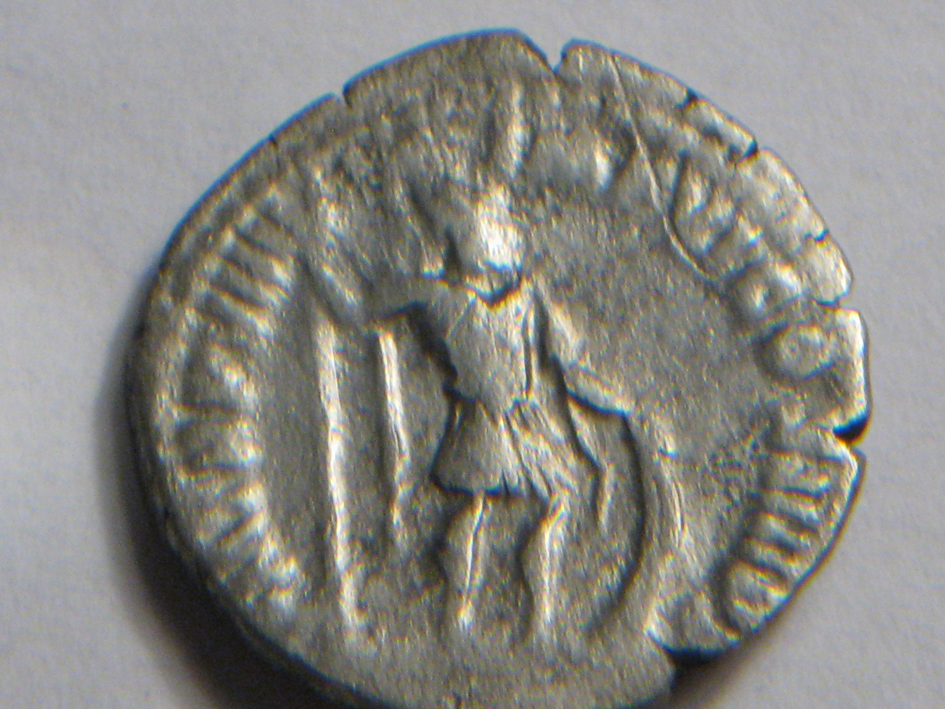 Commodus denarius (my 9th year as emperor) 002.JPG