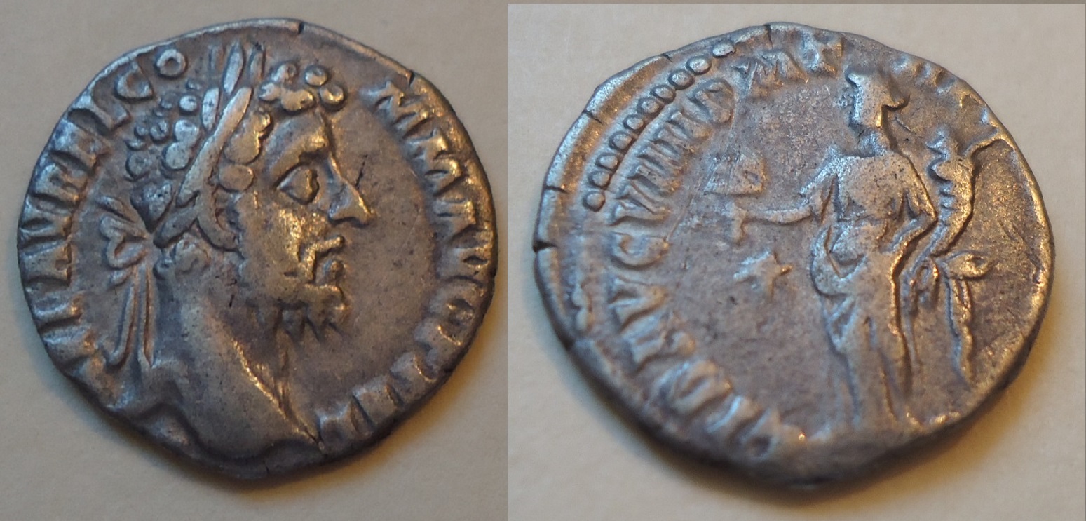 Commodus - Liberalitas rev (1).JPG