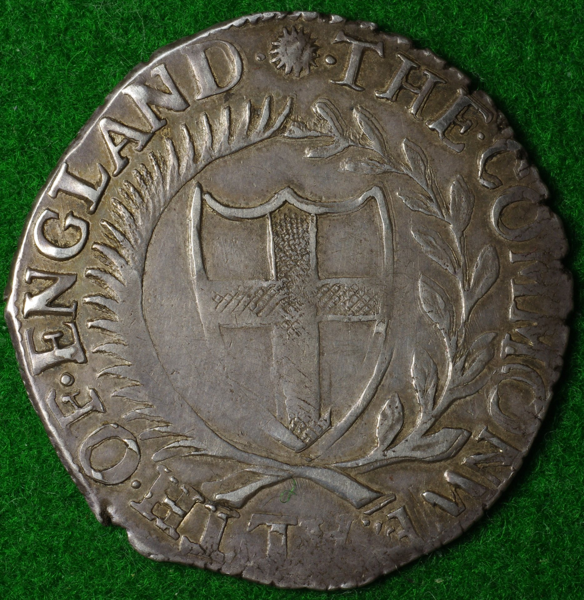 Commonwealth Shilling S3222 2.JPG