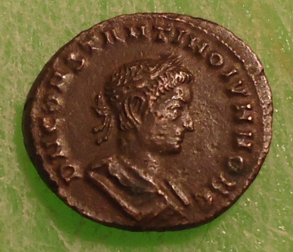 Constantine II follis Lyons (2).JPG