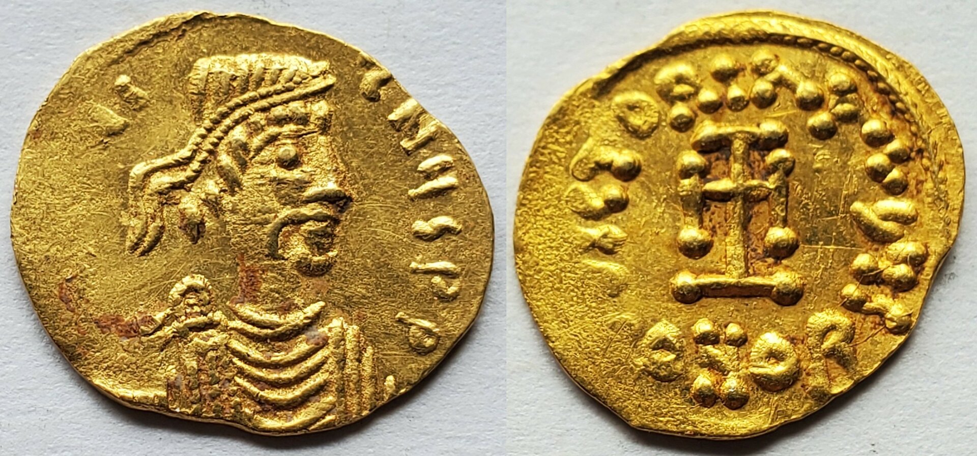 Constantine IV Pogonatus AV tremissis.jpg